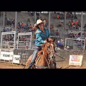 Meet your Posher, Mia